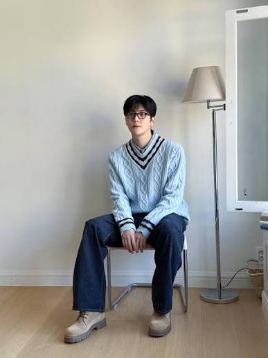 Men's Cable Knit Sweater Outfit